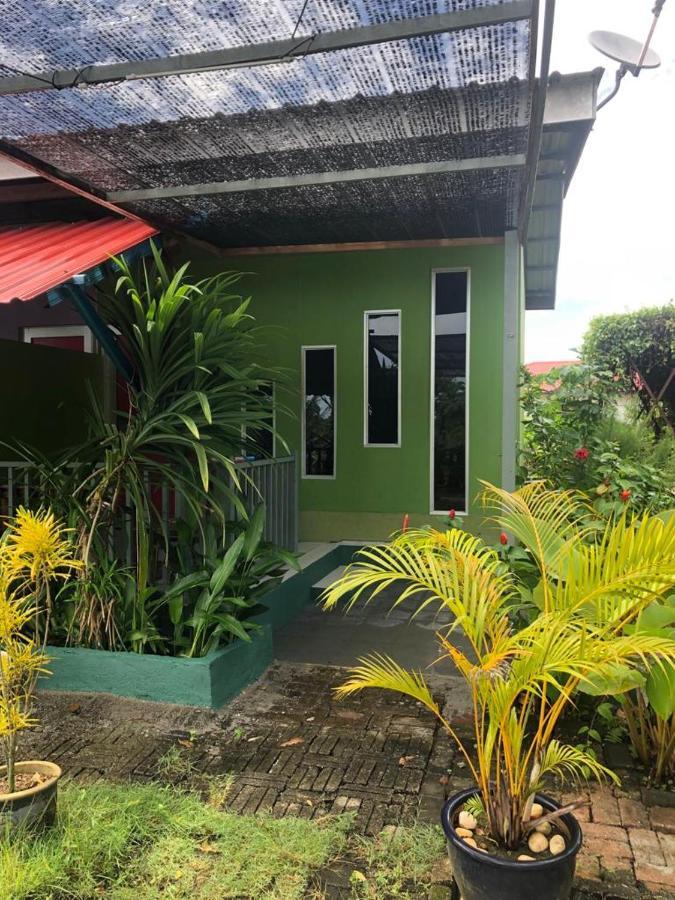 Wan'S Roomstay Langkawi Пантай-Сенанг Экстерьер фото